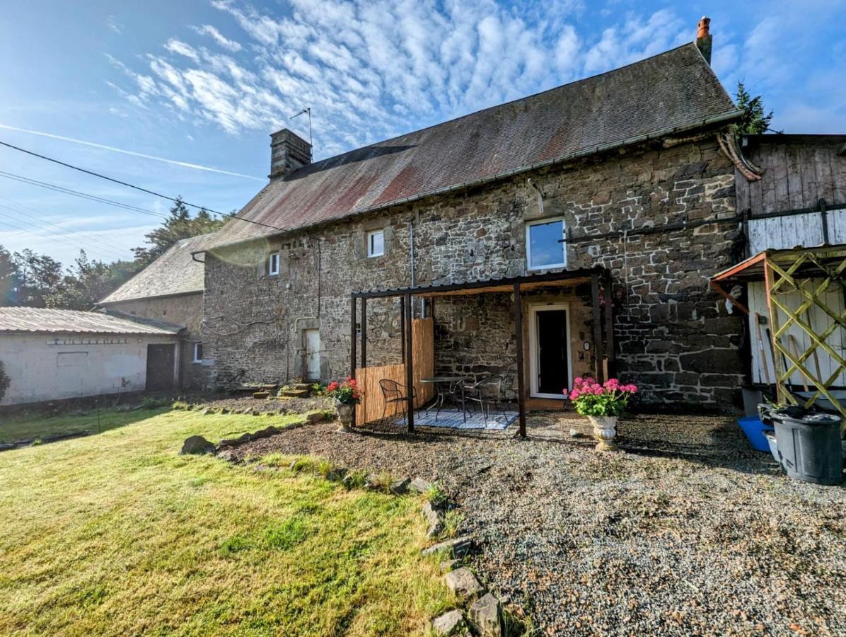 Les Gites De La Cabache Montaigu-les-Bois Exterior photo